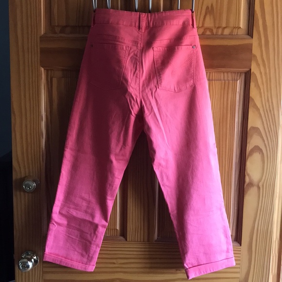 Capris - Picture 4 of 4